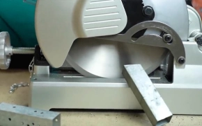 may-cat-sat-luoi-hop-kim