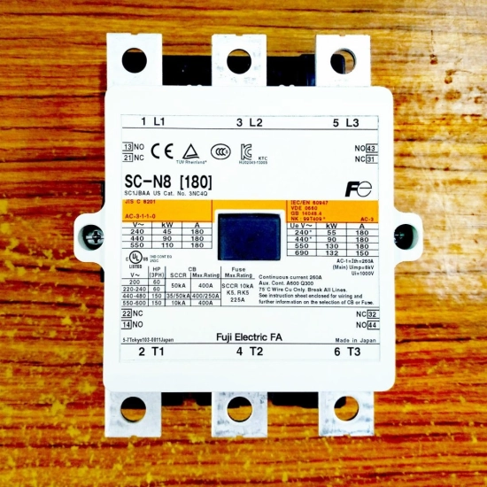 khoi-dong-tu-fuji-sc-n8-180a-400v
