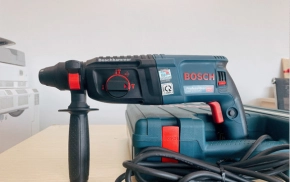 may-khoan-cam-tay-con-suat-lon