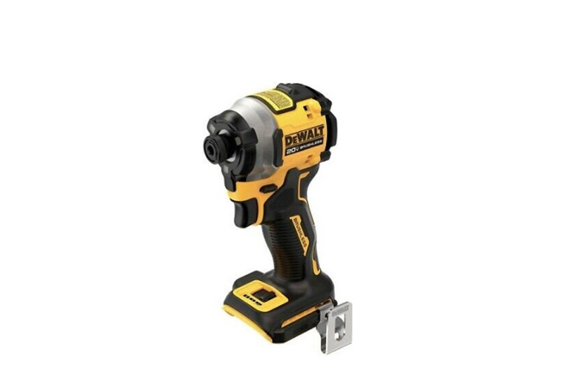 may-van-vit-dewalt-2