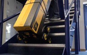 tai-sao-su-dung-xe-day-hang-van-mat-suc