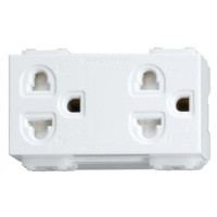 o-cam-doi-co-man-che-va-day-noi-dat-cam-nhanh-panasonic-wev1582sw-250vac-16a