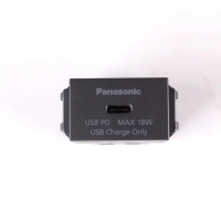 o-cam-sac-usb-1-cong-chuan-c-pd-18w-bat-vit-panasonic-wef412417myh-vn-mau-vang-anh-kim