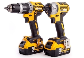 so-sanh-may-khoan-co-kha-nang-bat-vit-va-may-bat-vit-chuyen-nghiep-51