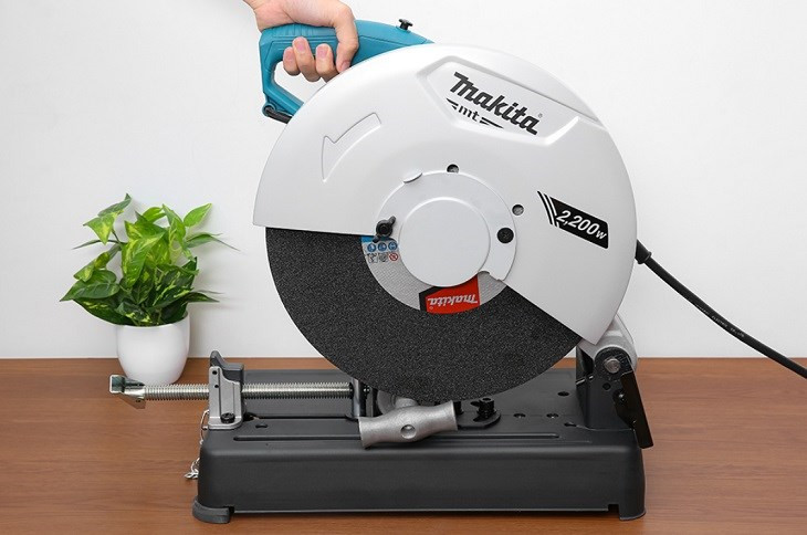 Cách thay máy cắt sắt để bàn