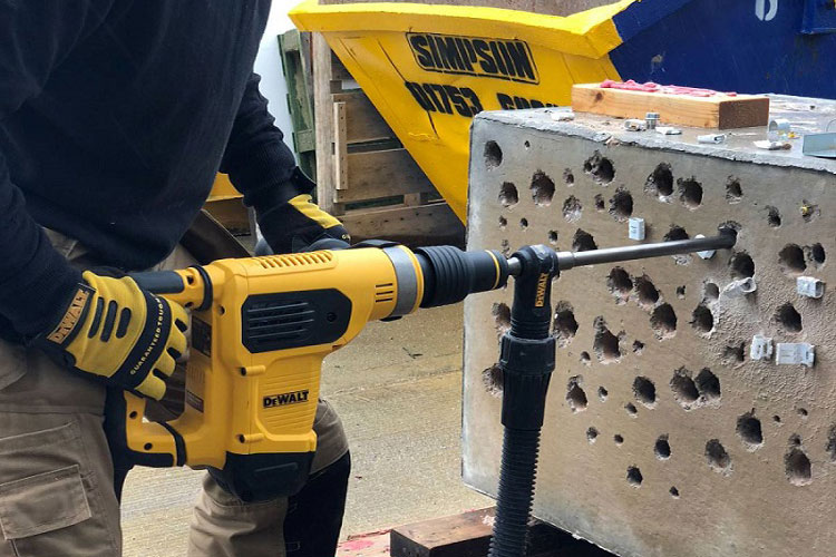 Máy đục bê tông Dewalt