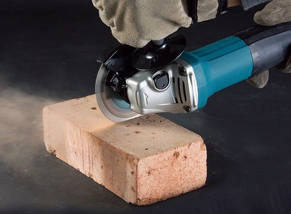 Những lưu ý khi chọn mua máy mài góc