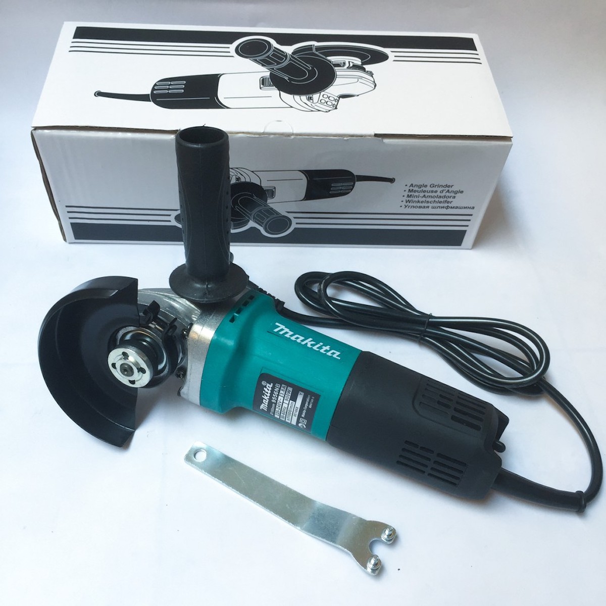 may-mai-cam-tay-makita