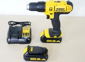 may-khoan-bua-dung-pin