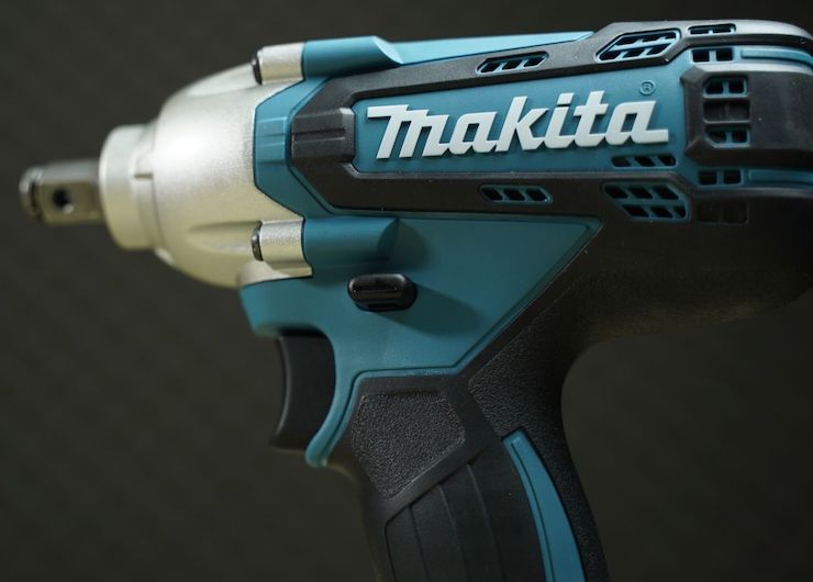 Bộ máy vặn bu lông dùng pin Makita DTW190RFJX 18V.