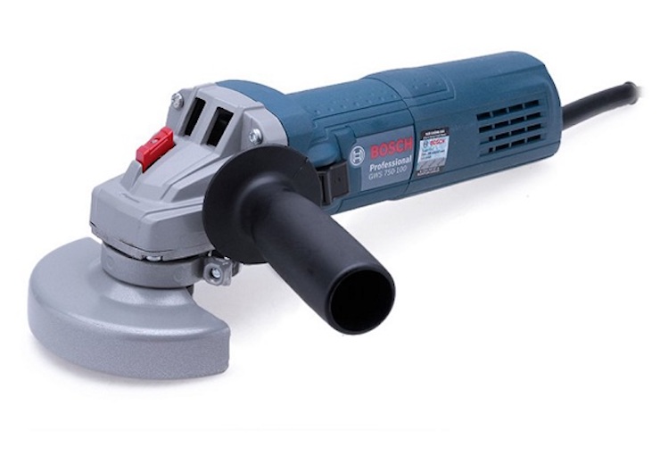 Chú ý không tháo/lắp Bosch GWS 750-100 khi máy đang hoạt động và khi đĩa mài còn nóng