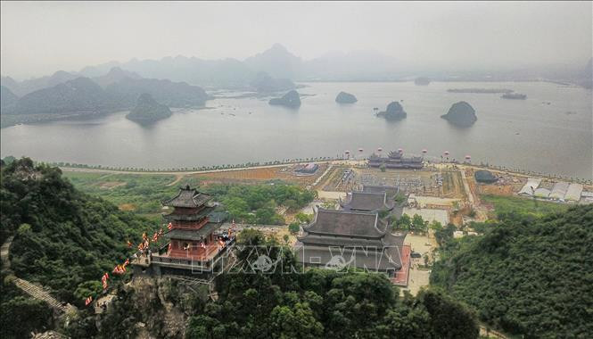 Chùa Tam Chúc - Chùa Ngọc
