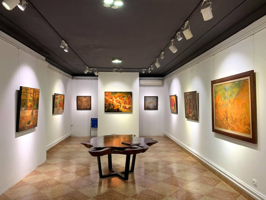 Nguyen Art Gallery - Vietnam Artworks & Paintings