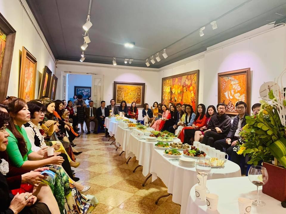 Nguyen Art Gallery - Vietnam Artworks & Paintings