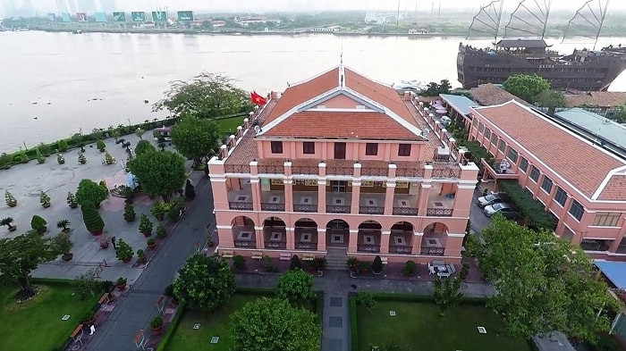 Bến nhà rồng bảo tàng Hồ Chí Minh
