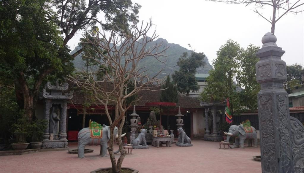 Đền Đức Thánh Cả