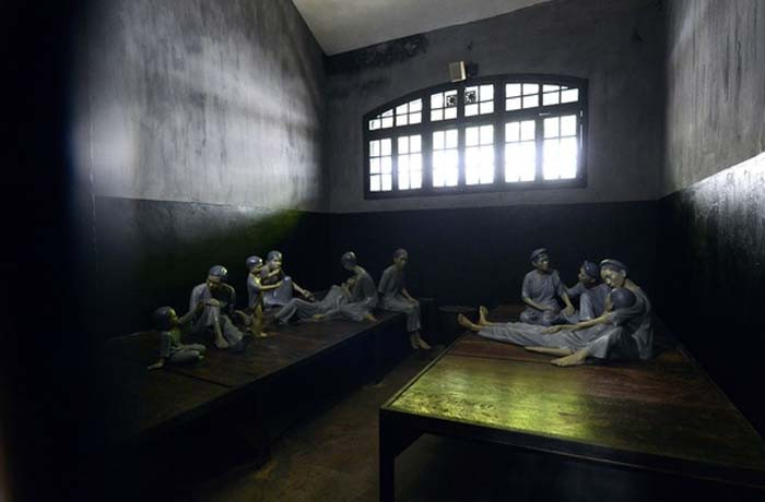 Di Tích Lịch Sử Nhà Tù Hỏa Lò - Hoa Lo Prison