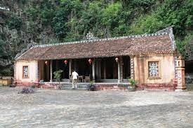 Nhà Truyền Thống