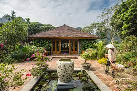 Nhà Truyền Thống