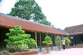 Nhà Truyền Thống