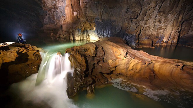 Hang Tối