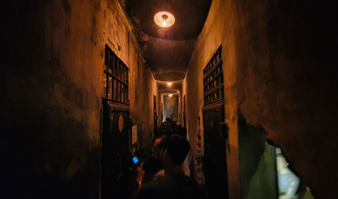 Di Tích Lịch Sử Nhà Tù Hỏa Lò - Hoa Lo Prison