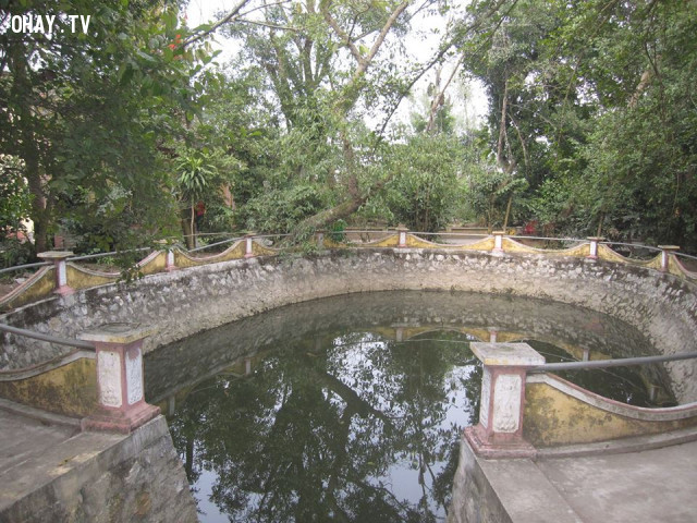 Đền Vua Rộc
