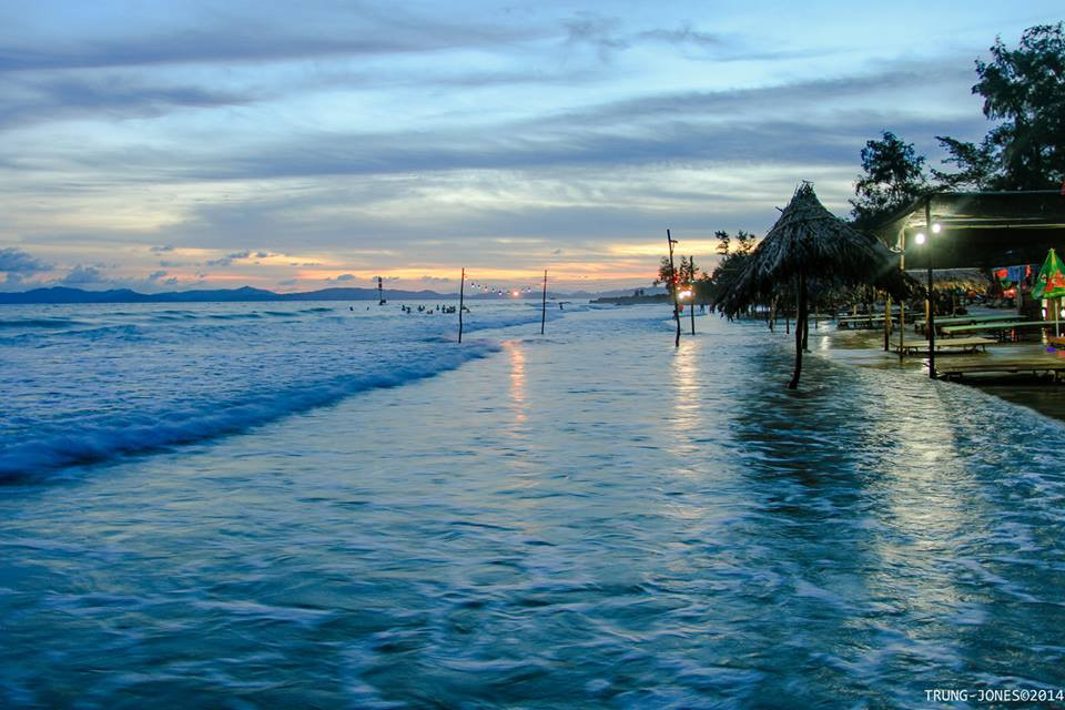 Bãi tắm Vàn Chảy