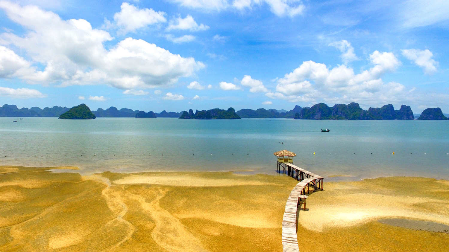 Bãi Dài Vân Đồn