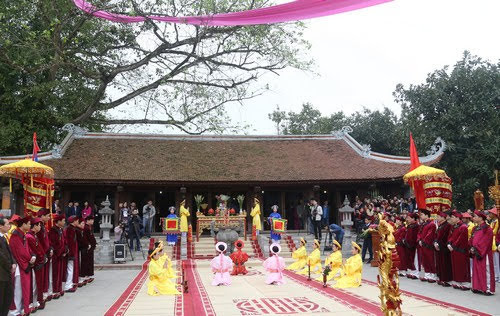 Đền Quốc Mẫu Âu Cơ