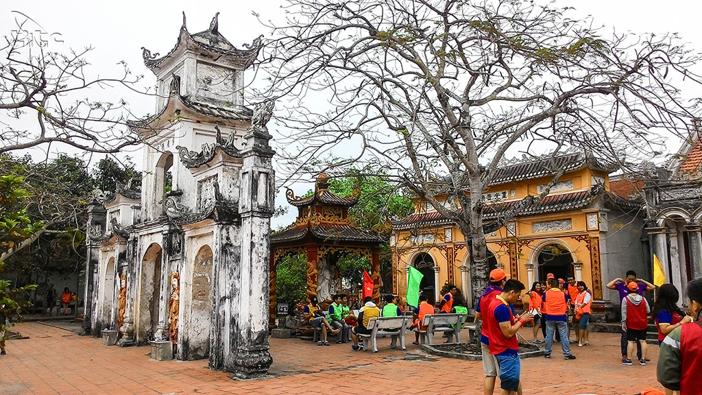 Chùa Quan Lạn