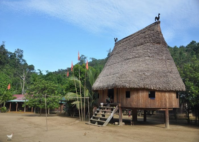 Làng Aur