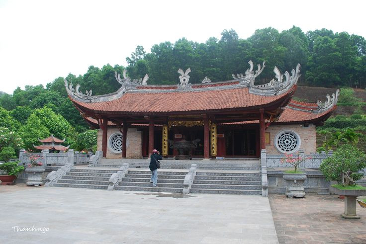 Đền thờ Lạc Long Quân