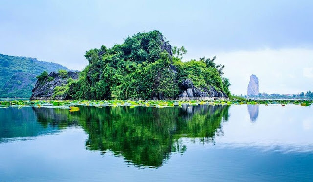 Cắm trại Hồ Quan Sơn