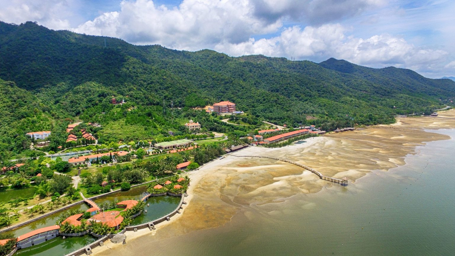 Bãi Dài Vân Đồn