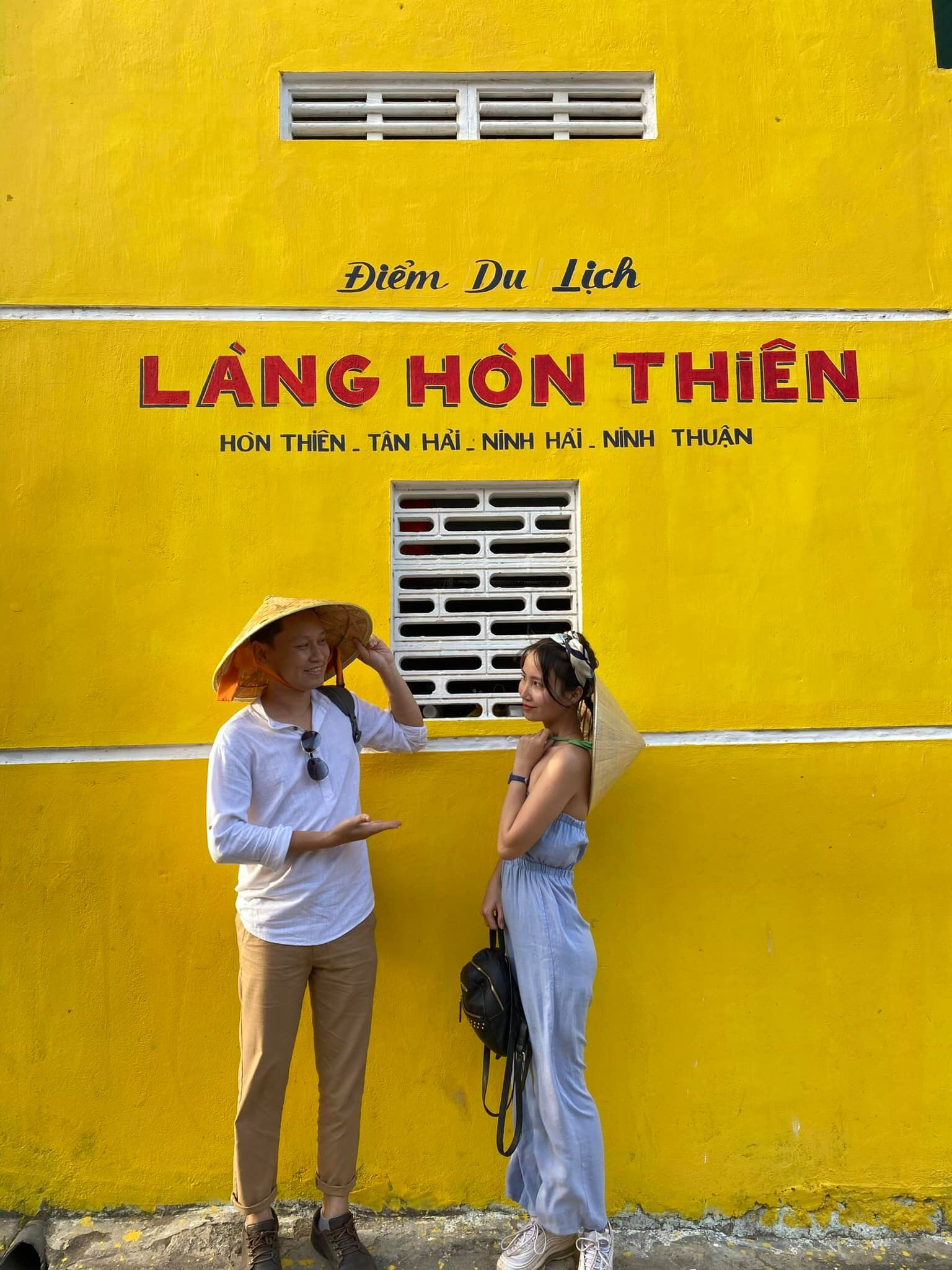 Làng Bích Hoạ Hòn Thiên (Blessings Of Paintings)