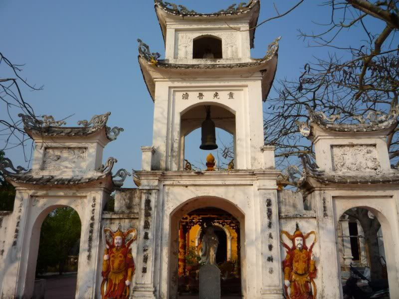 Chùa Quan Lạn