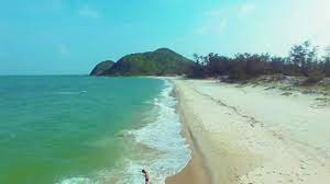 Bãi tắm Sơn Hào