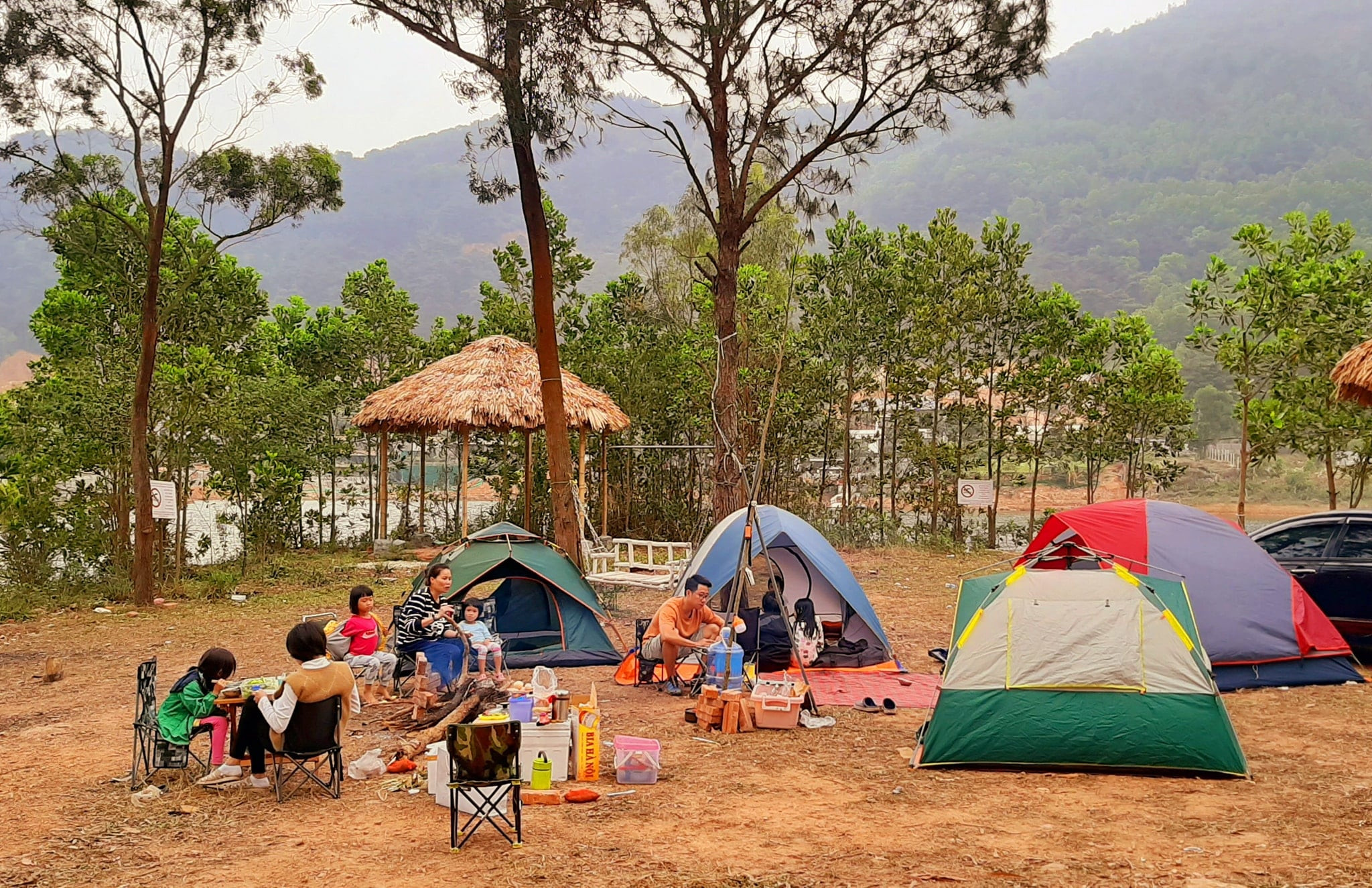 Hàm Rồng Lakeside
