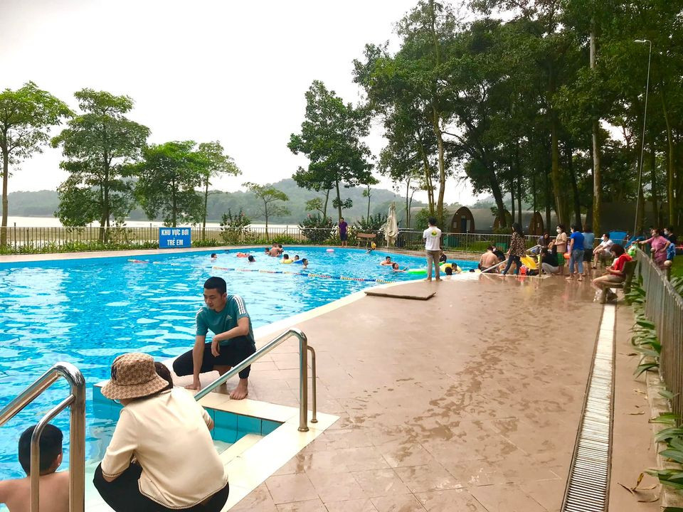 Hàm Rồng Lakeside
