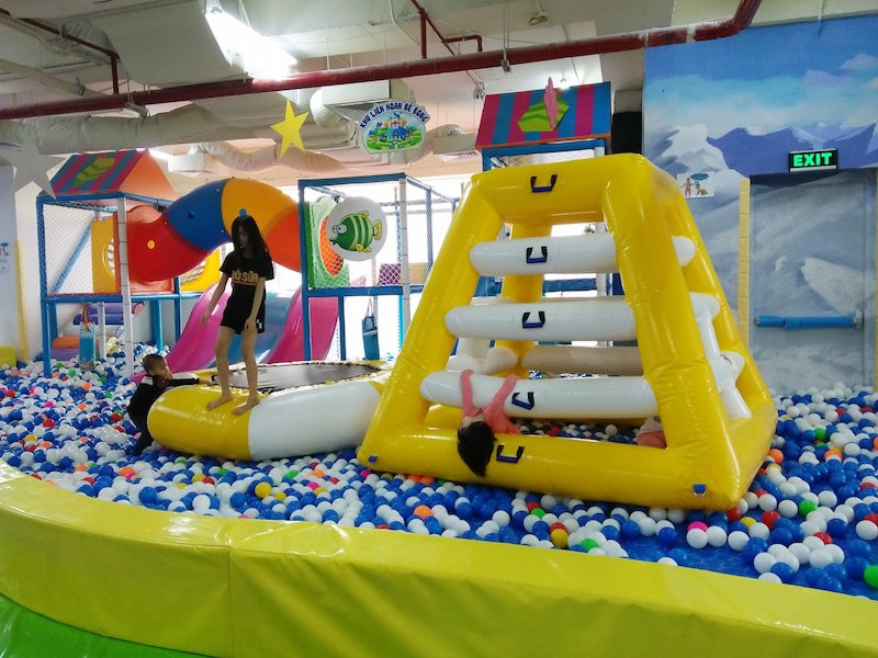Khu vui chơi trẻ em V-Play