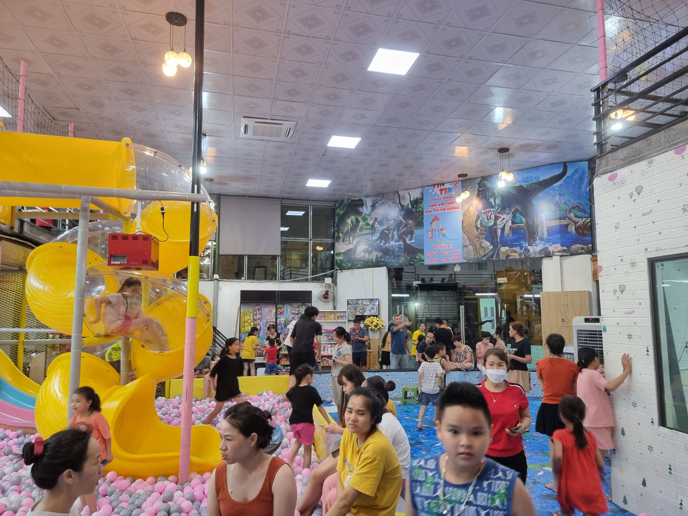 Khu vui chơi giải trí Tin Tin - Hà Hương