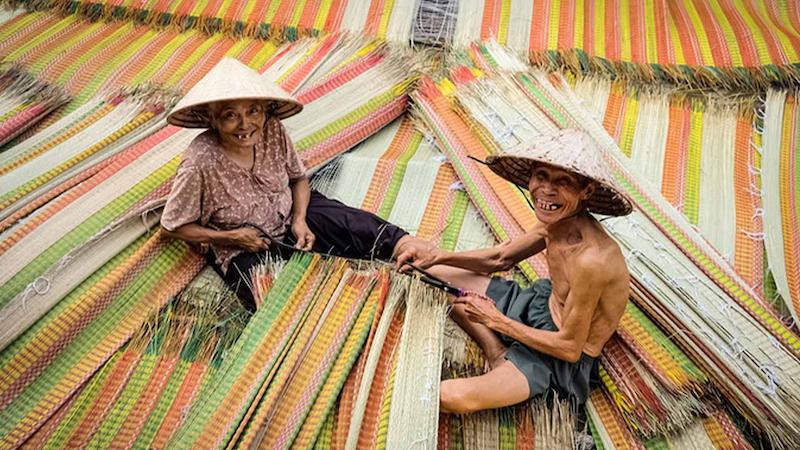 Chợ Chiếu Định Yên