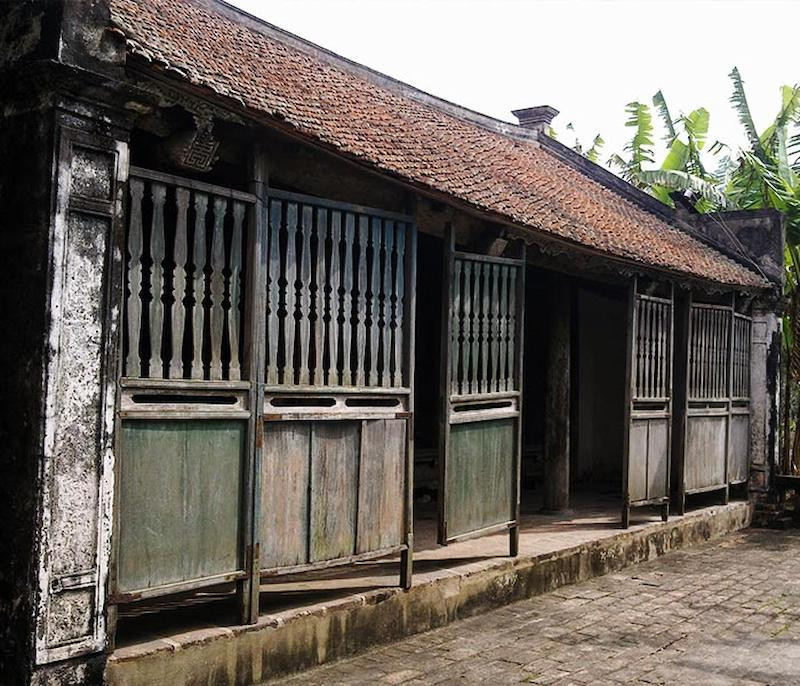 nhà bá kiến