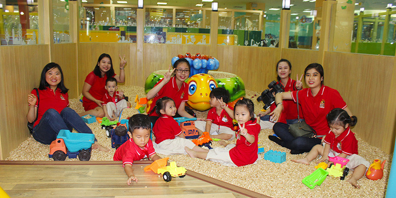 mot-ngay-thoa-thich-vui-dua-cua-cac-be-mam-non-tay-uc-tai-khu-vui-choi-apple-kids-club-9