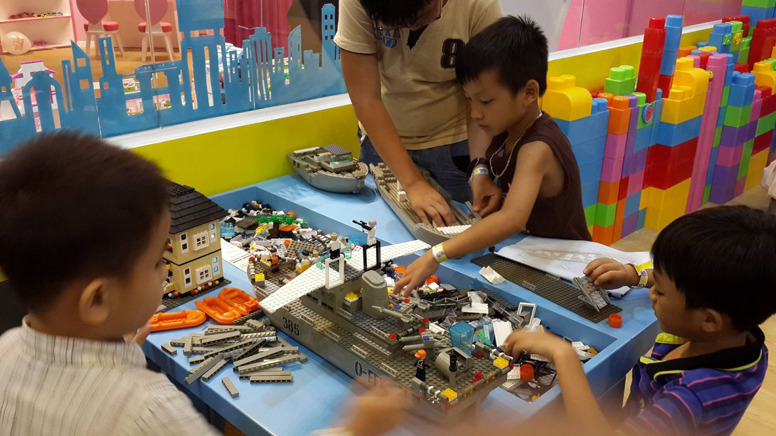 tiniworld Aeon Bình Tân