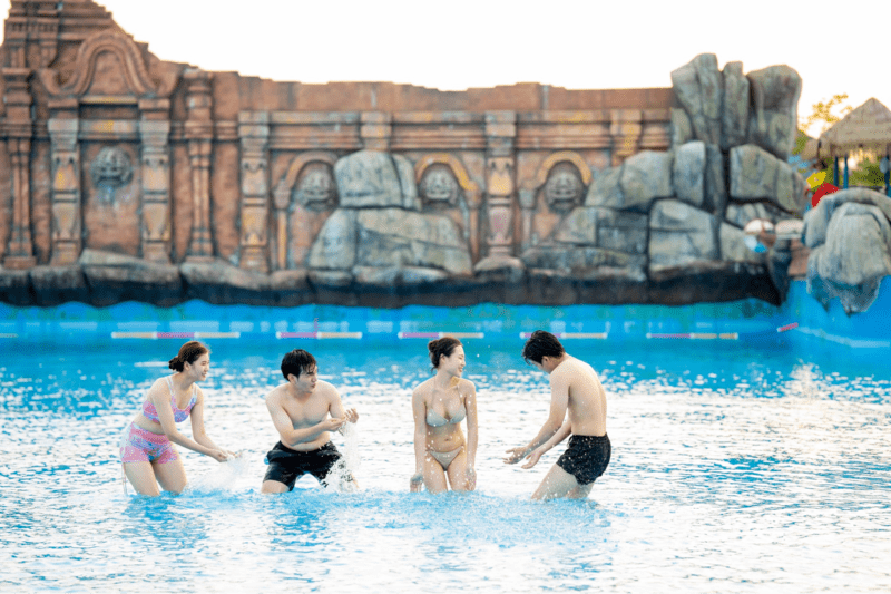 Công Viên Nước Typhoon Water Park