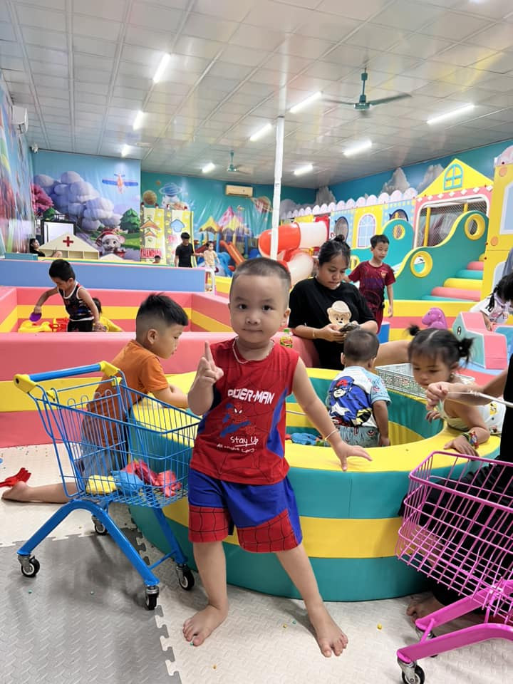 Khu vui chơi trẻ em Ong Vàng