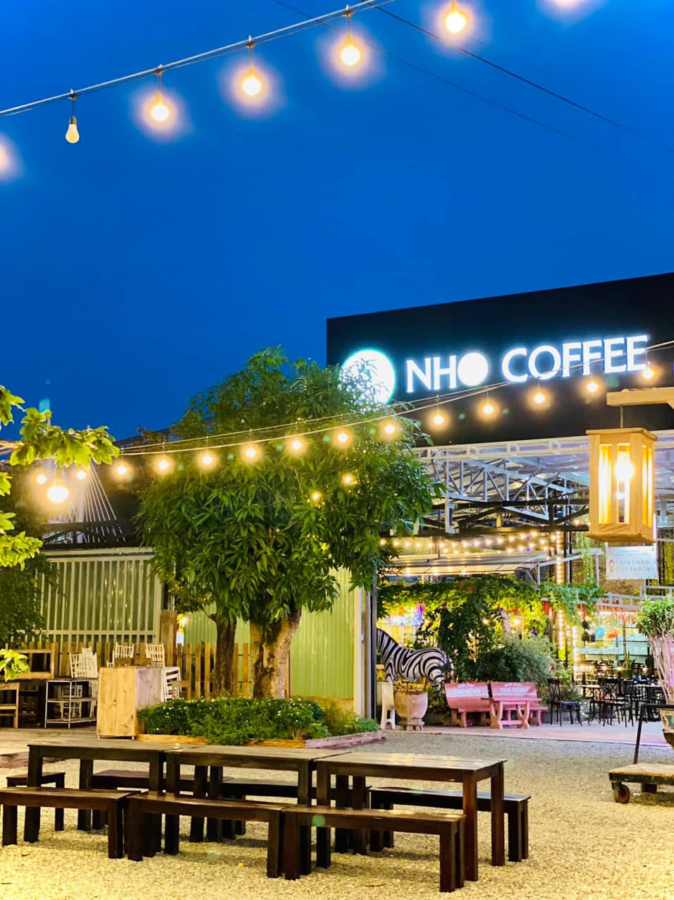 Coffee & Tea – Hồ Bơi – Khu vui chơi trẻ em Nho Coffee