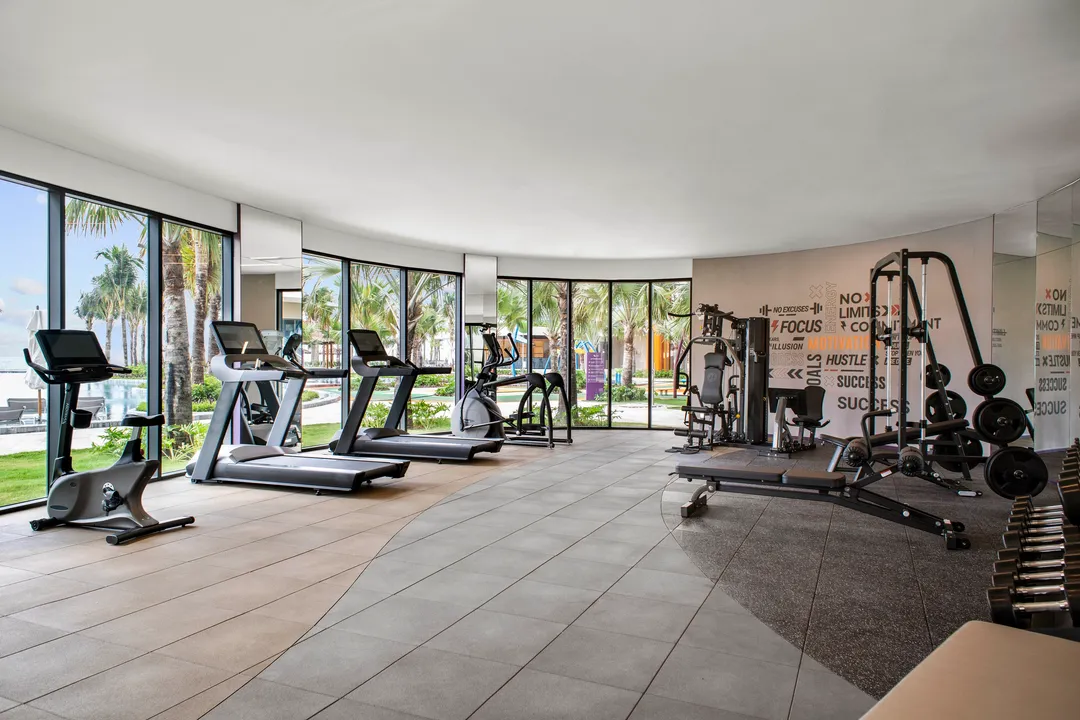 Không gian gym hiện đại và thoáng đãng | Nguồn: Traveloka